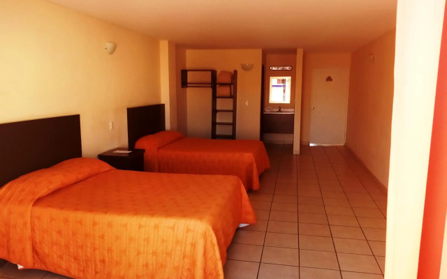 Los Jitos Hotel & Suites