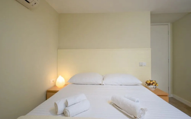 Villa Lola - Four Bedroom Villa With Sea View