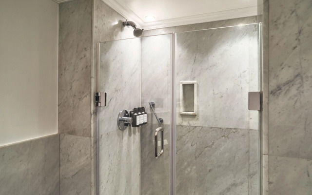 Отель Radisson Blu, London Bond Street