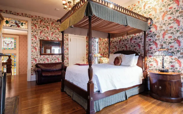 Central Park Bed & Breakfast