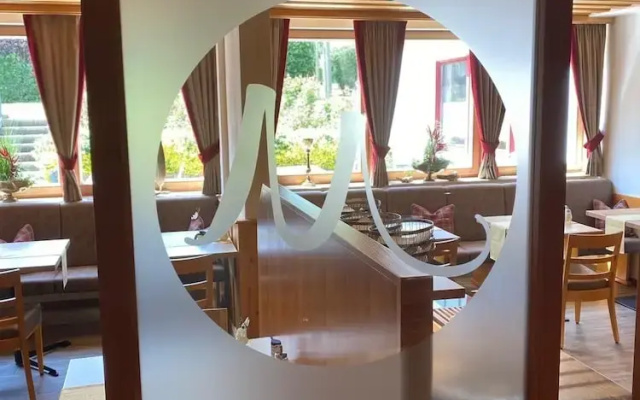 Pension- Hotel Maximilian
