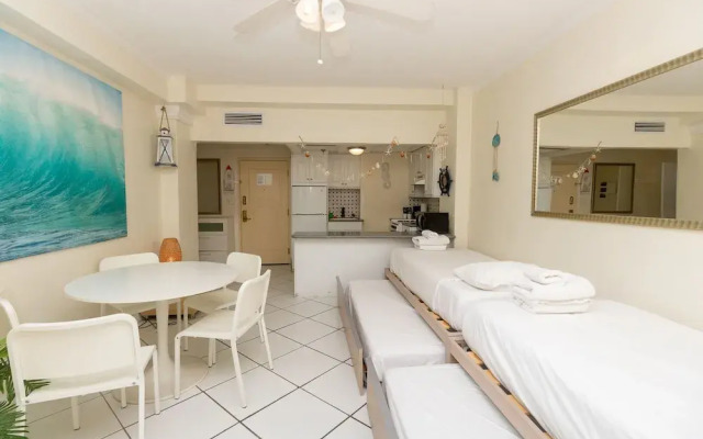 703 Ocean View Hollywood Beach