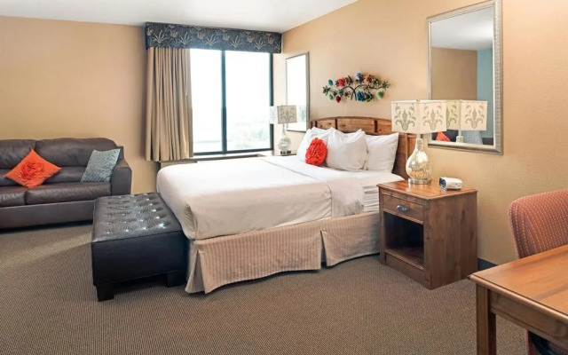 Holiday Inn Omaha Convention Center