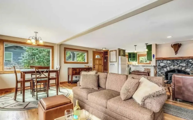 Serenity Pines by Avantstay Incredible Views