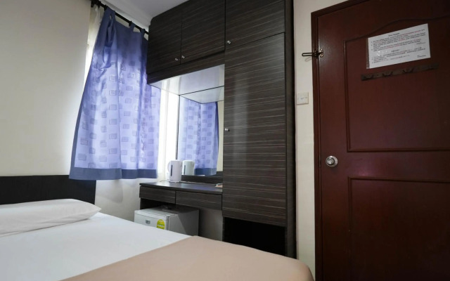 Amrise Hotel