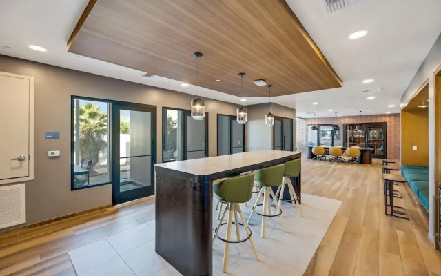 Luxury 2BR by Oneluxstay