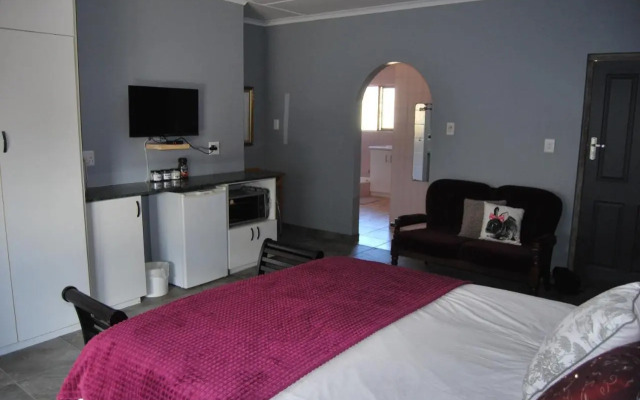 14 Cluster House & Studio