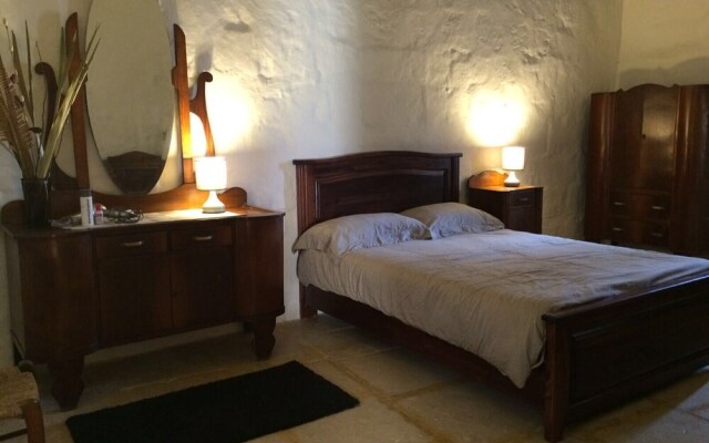 Ta Martin Farmhouse