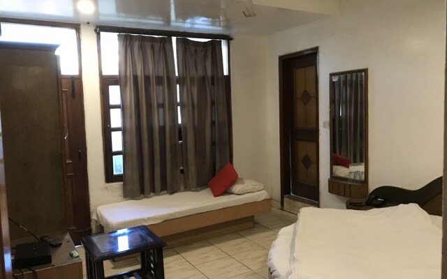 Hotel Rachana Tourist