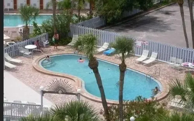 Dockside Condos