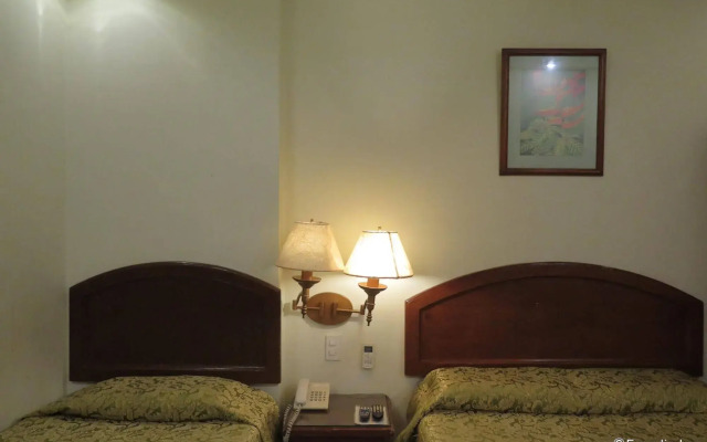 OYO 210 Apple Tree Suites