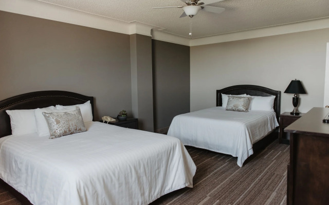 Prince Arthur Waterfront Hotel & Suites