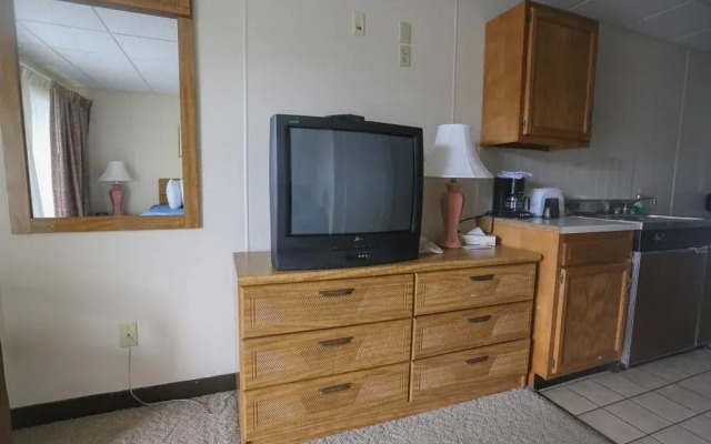 Waves Oceanfront Resort