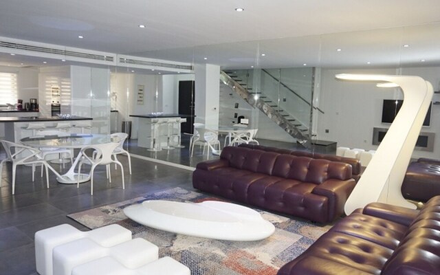 Seafront Duplex Apartment