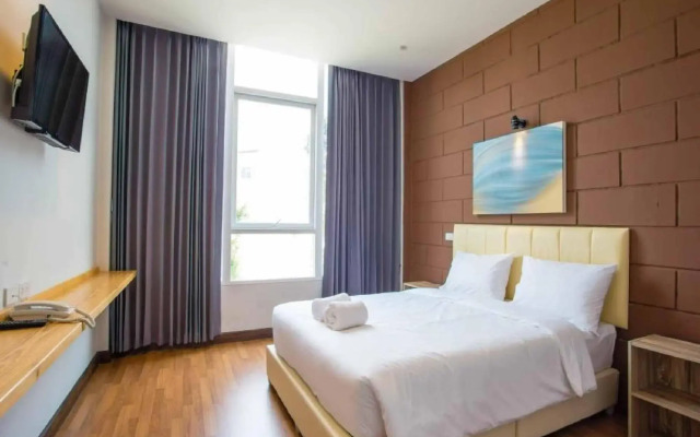 The Zell Budget Hotel Buriam