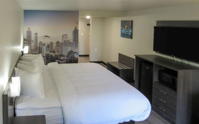 Clarion Pointe McDonough