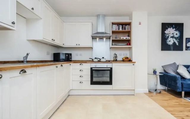 Real - Queens Serviced Apartments