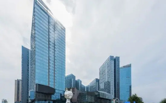 March and Cat Designer Apartments