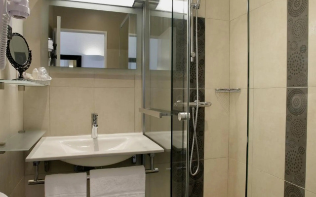Logis Hotel Corintel, Bordeaux Est