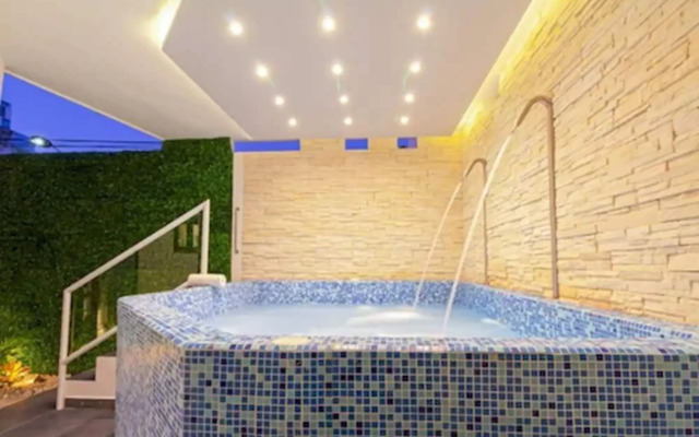 Seven Boutique Apartments Cancún