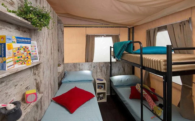 Pet Family Camping Cortina