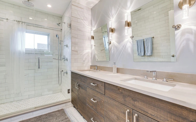 Game Room, Deck & Yard: Chicago Home