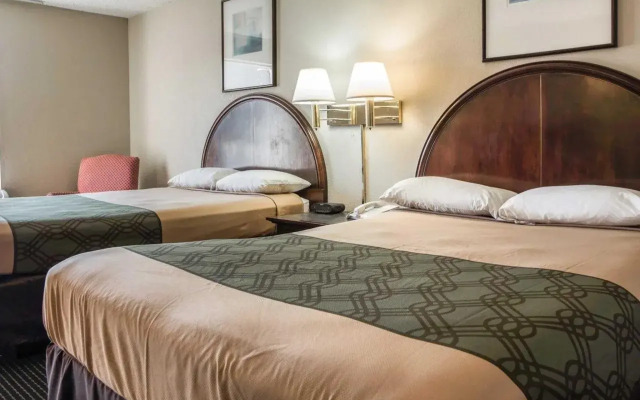 Quality Inn Airport-Near Uptown