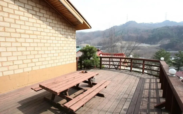 Chogajip Hwangto Pension