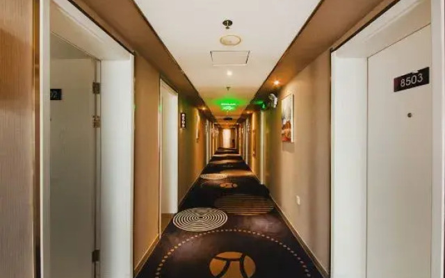 Jimmy Sunshine Fast Hotel