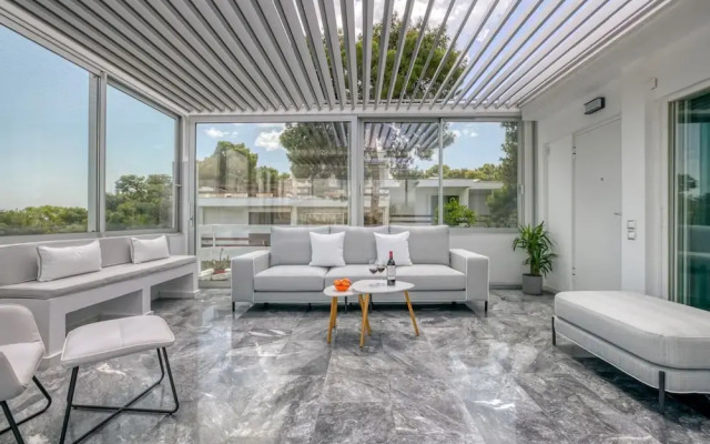 South Blue Sea View Apartment