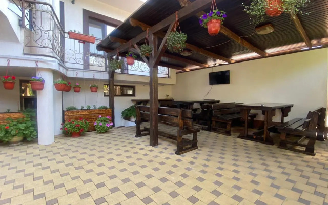 Айсберг (Геленджик)