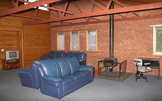 Apollo Bay Backpackers Lodge