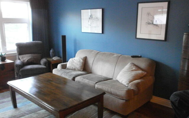 Kaslo Bay Condominium