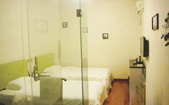 Weiyi Express Hotel
