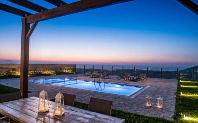 Oikos- "Your Cretan House"