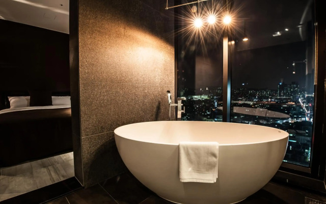 SR Hotel Sadang