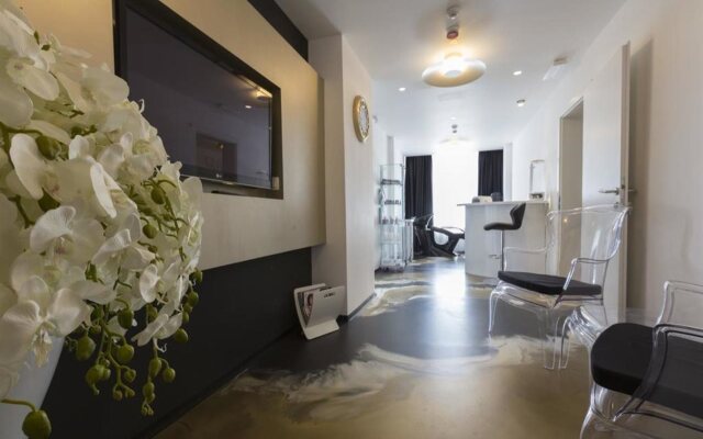 B Gold Luxury Rooms