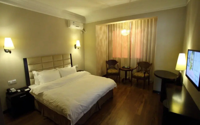 Camilla Business Hotel