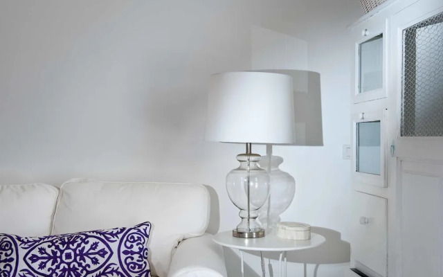 Modern Villa In Fontane Bianche With Terrace