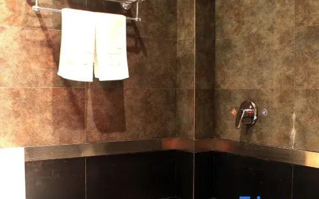 Utopia Theme Hotel (Qiqihar Bukui Street)