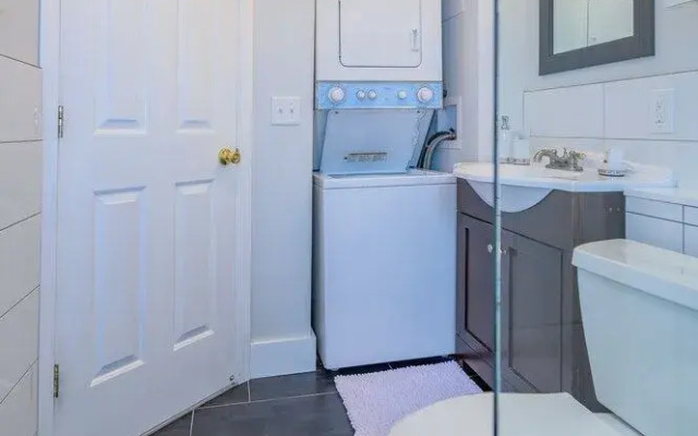 Deedee's Townhome Hamilton Park