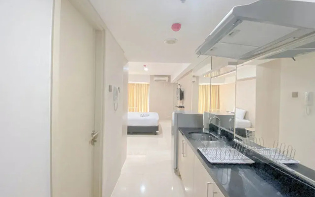 Good Homey Studio Apartment at Warhol (W/R) Residences
