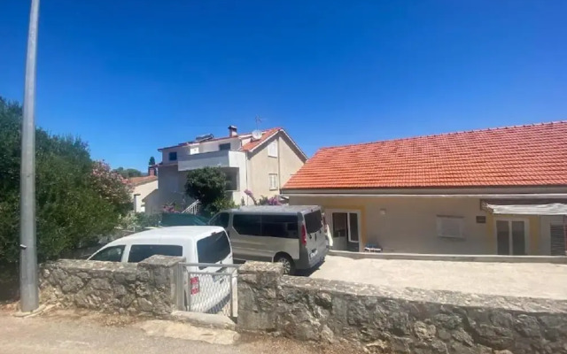 Dari - 120 m From sea - SA4