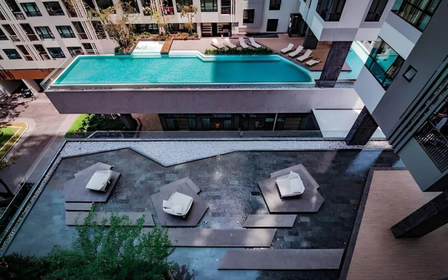 Sea View 2 Bed Room at Great Location