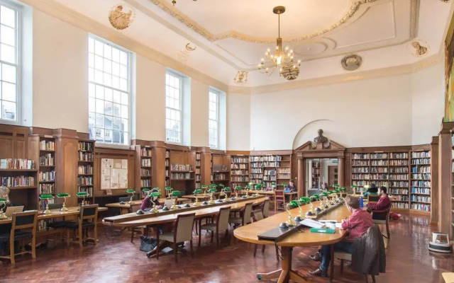 Goodenough College