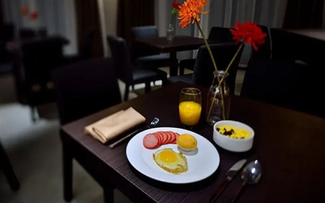 Home Inn Plus Kunming Cui Hu