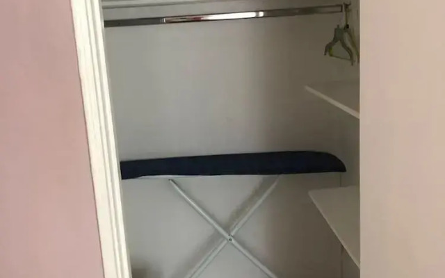 Unique 2 Bedroom in Burbank