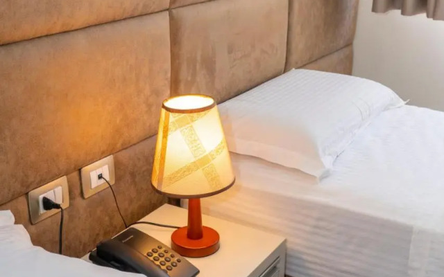 Hotel Emigranti 2