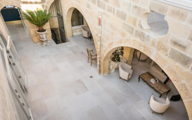 Cesca's Boutique Hotel