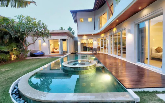 Luxury Villa K Central Seminyak